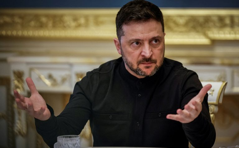 Foto reprezentând volodimir zelenski avertizează - Știri România