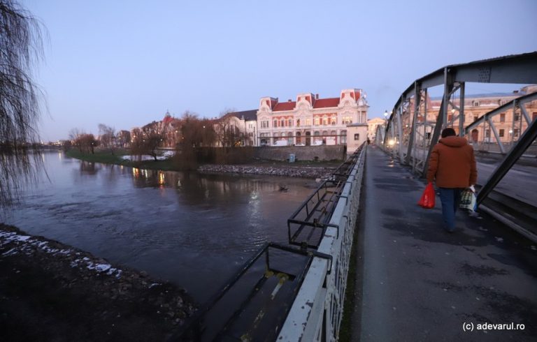 Foto reprezentând orașele banatului apăsate - Știri România