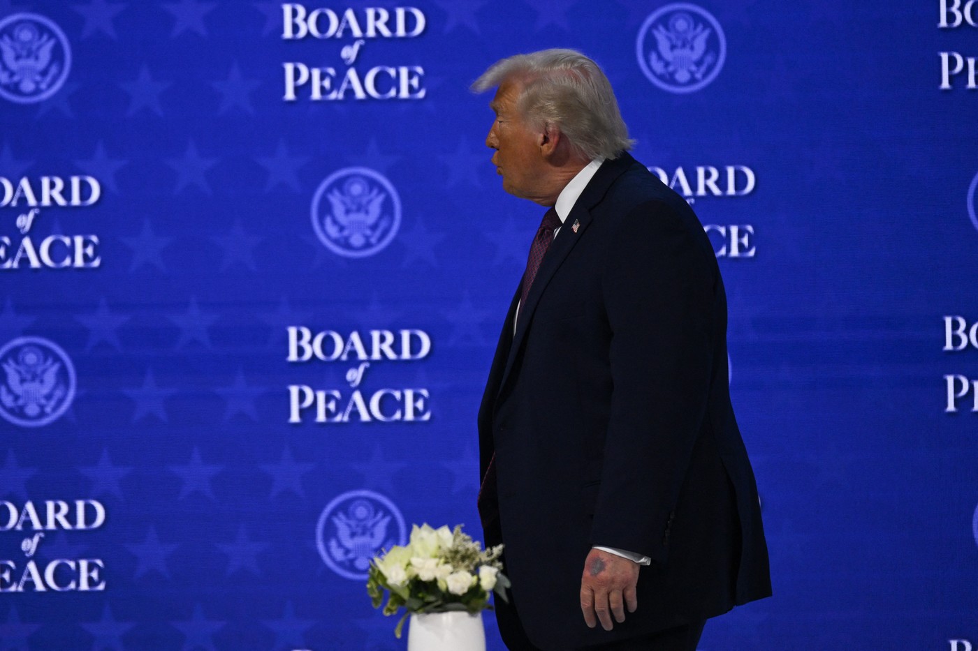 Vizual pentru foto donald trump pe Top10stiri.ro