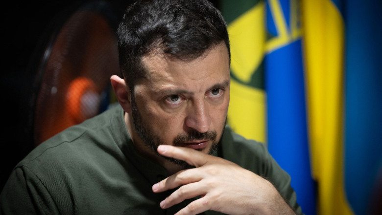Foto reprezentând volodimir zelenski avertizează - Știri România
