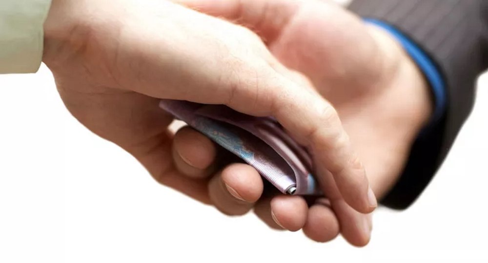 Vizual pentru mită dată toaleta pe Top10stiri.ro