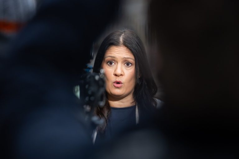 Foto reprezentând vânzarea telegraph investigată - Știri România