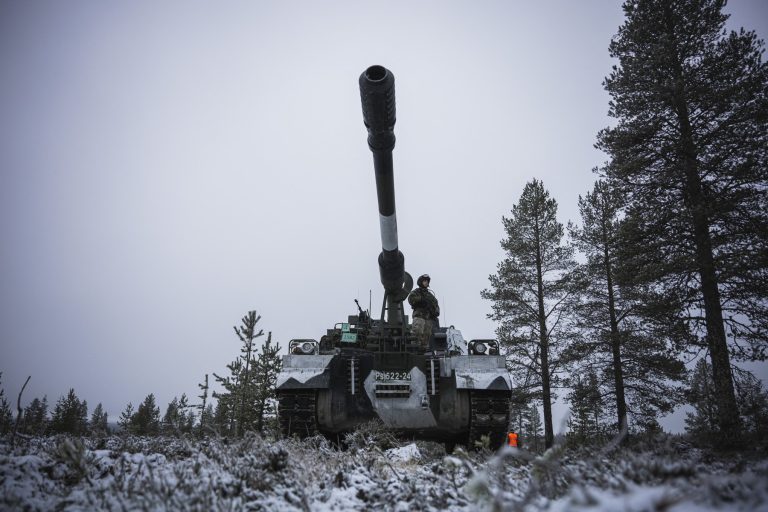 Imagine despre nato înființa centru - Top10stiri.ro