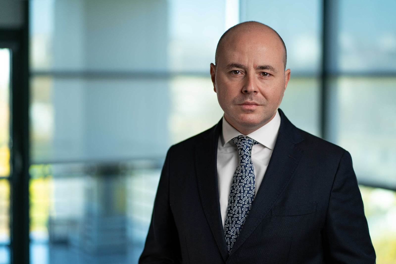 Foto reprezentând asimetria sacrificiului cronica - Știri România