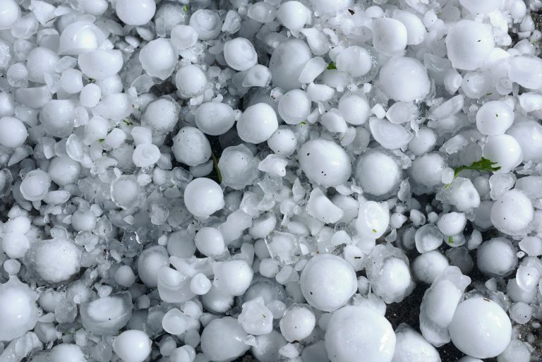 Foto reprezentând formează grindina condiții - Știri România