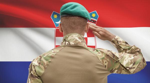 Foto reprezentând croaţia reia serviciul - Știri România