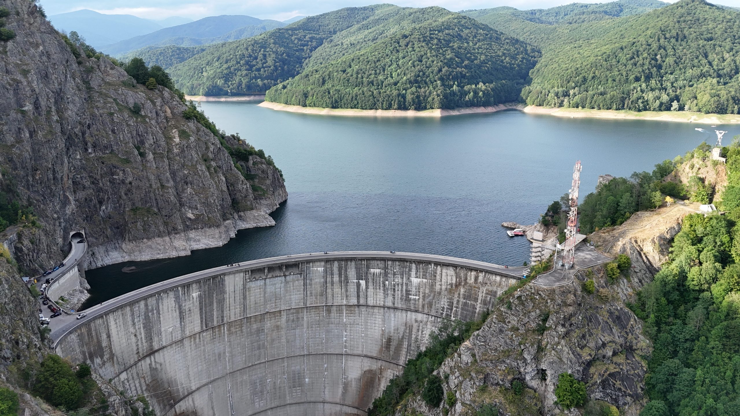 Vizual pentru poluare lacul acumulare pe Top10stiri.ro