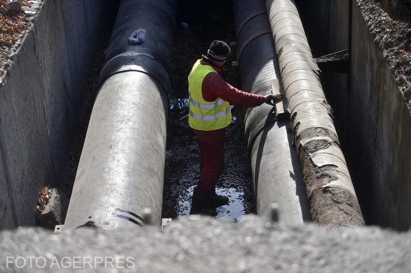 Foto reprezentând asfalt surpat Şoseaua - Știri România