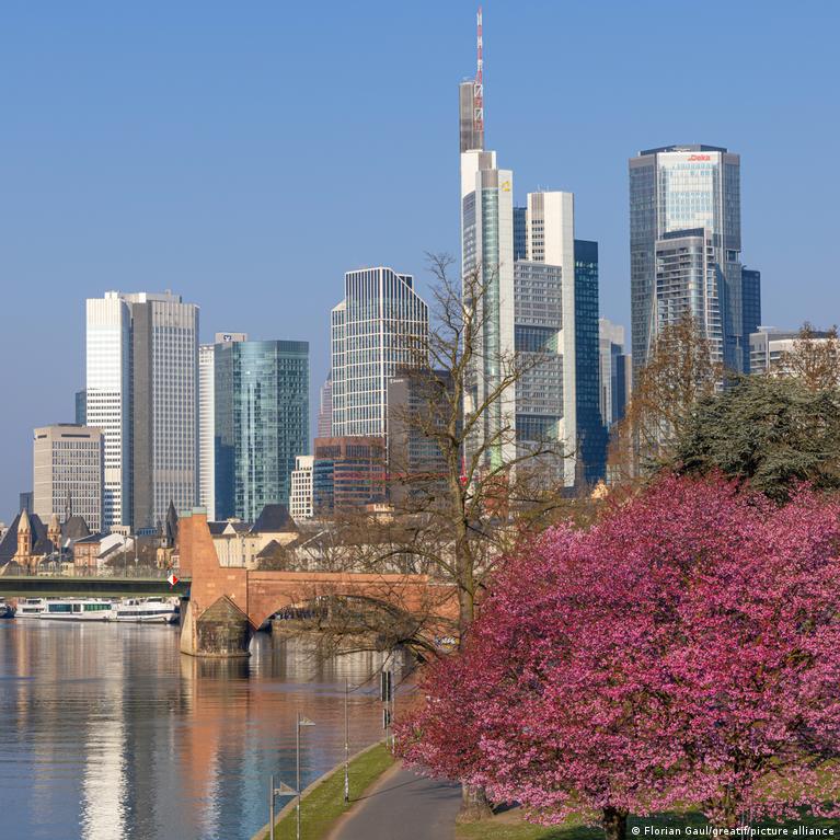 Actualități: asian markets tumble | Top10Știri.ro