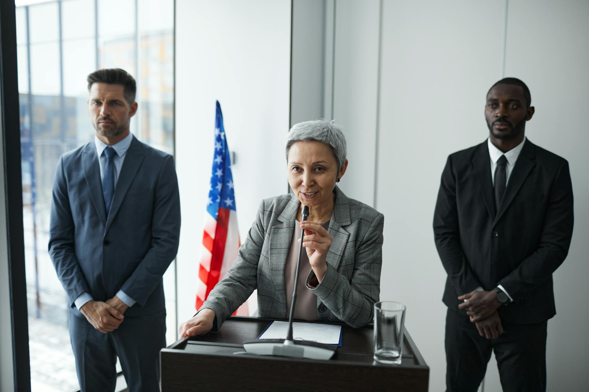 Bolojan criza politica