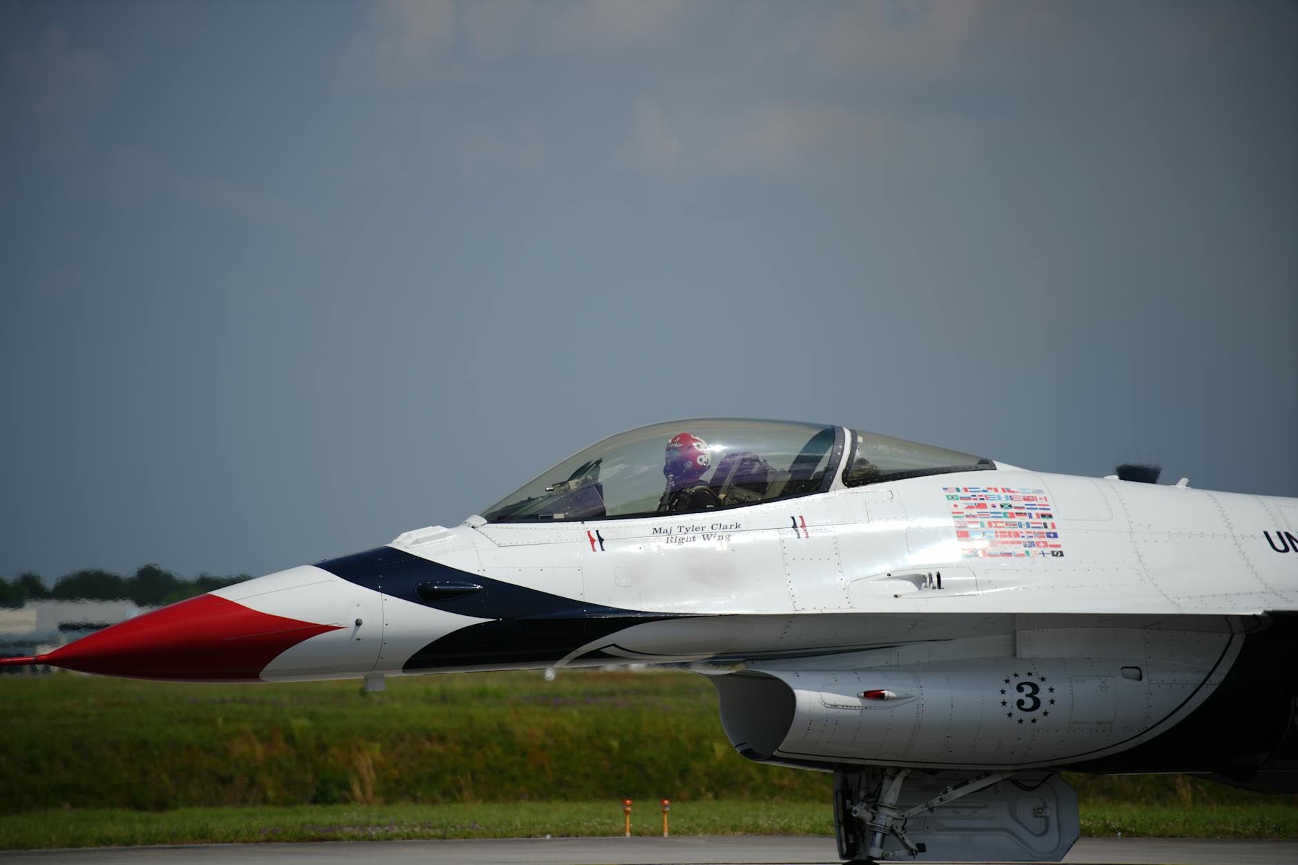 Știri despre pilot american dispărut - Top10Stiri