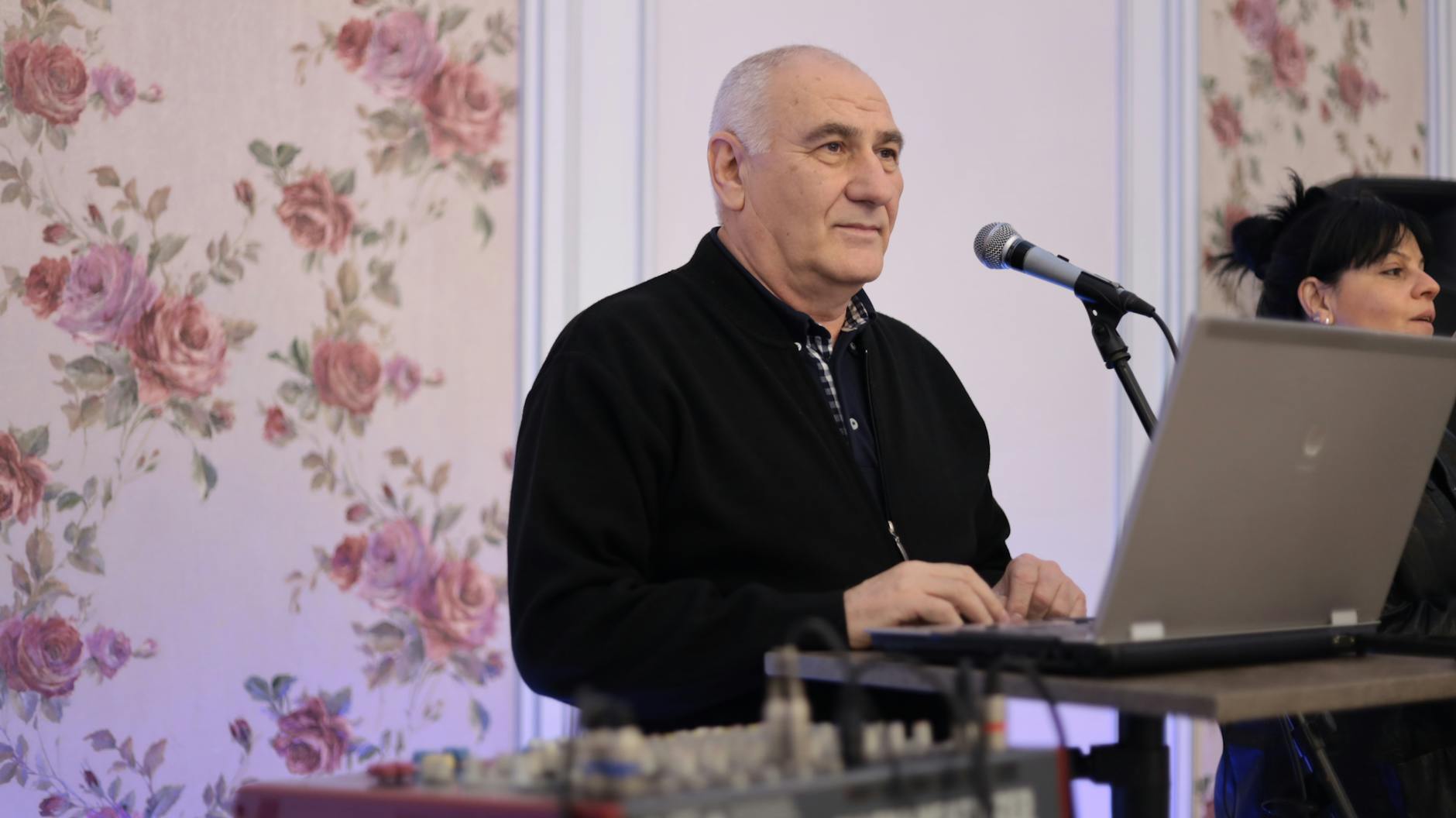 Actualități: omagiu Mircea Lucescu | Top10Stiri