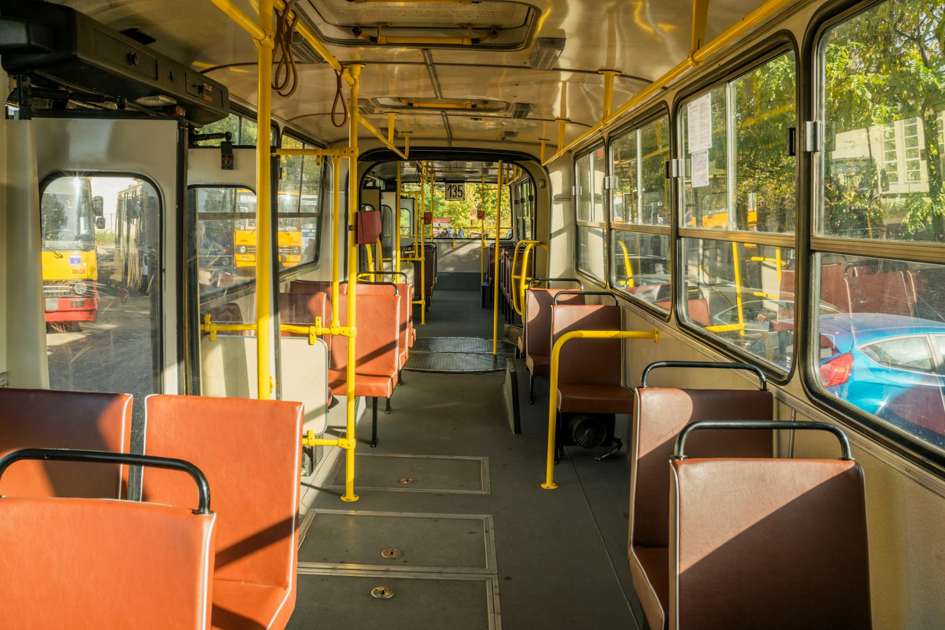 accident autobuz tramvai București