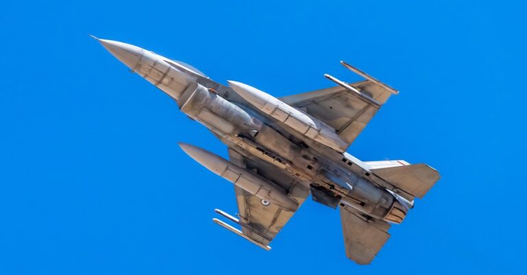 pilot F-16 dronă doborâtă