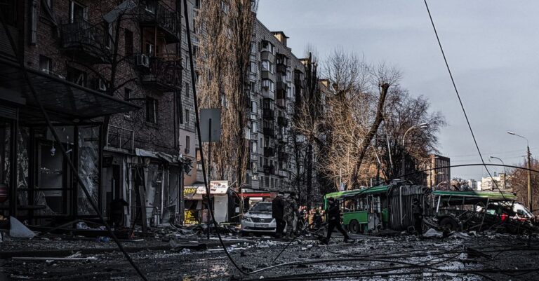 Boris Johnson tren Ucraina